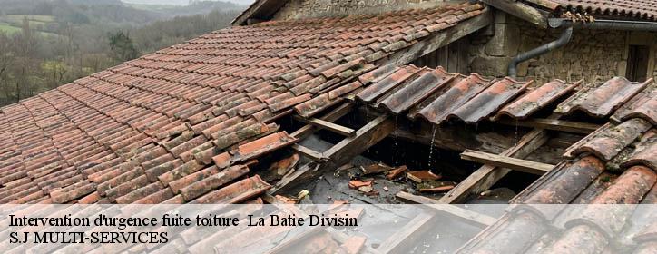 Intervention d'urgence fuite toiture 38490