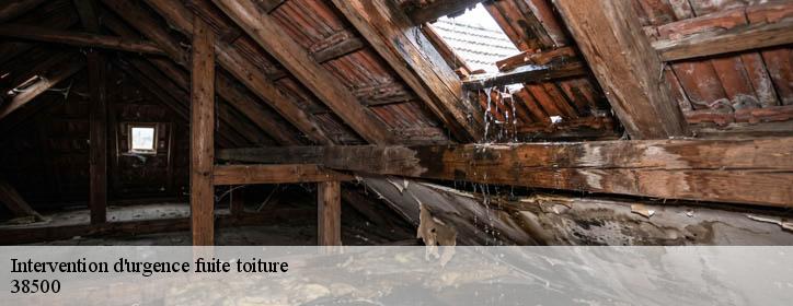 Intervention d'urgence fuite toiture 38500